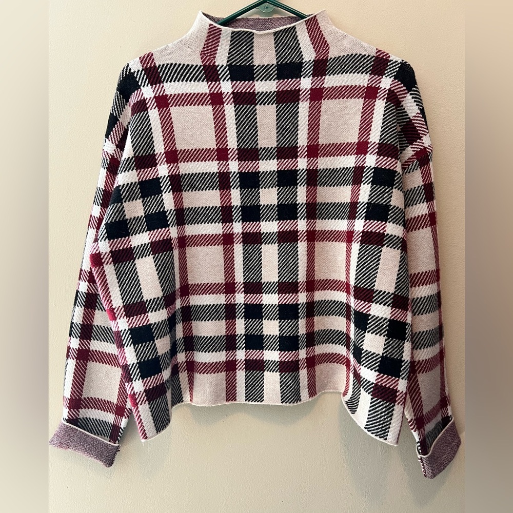 Max Studio L plaid high neck, cropped, pullover. Black, white, tan, and maroon.